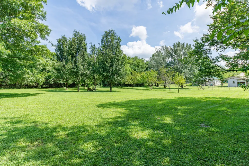 330 Holly Grove Road Lewisburg TN 37091