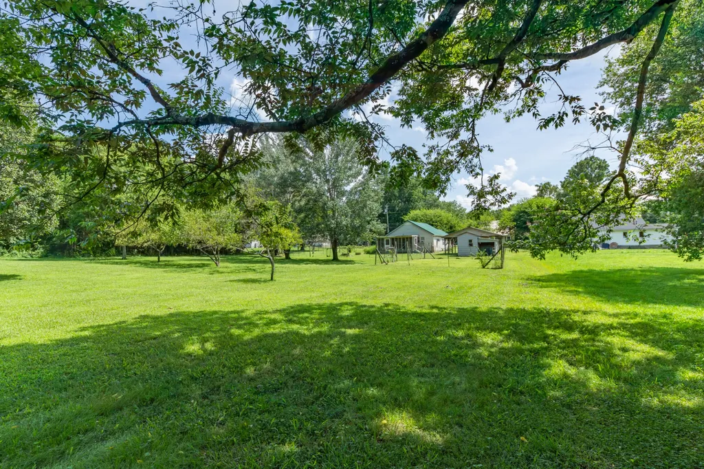 330 Holly Grove Road Lewisburg TN 37091