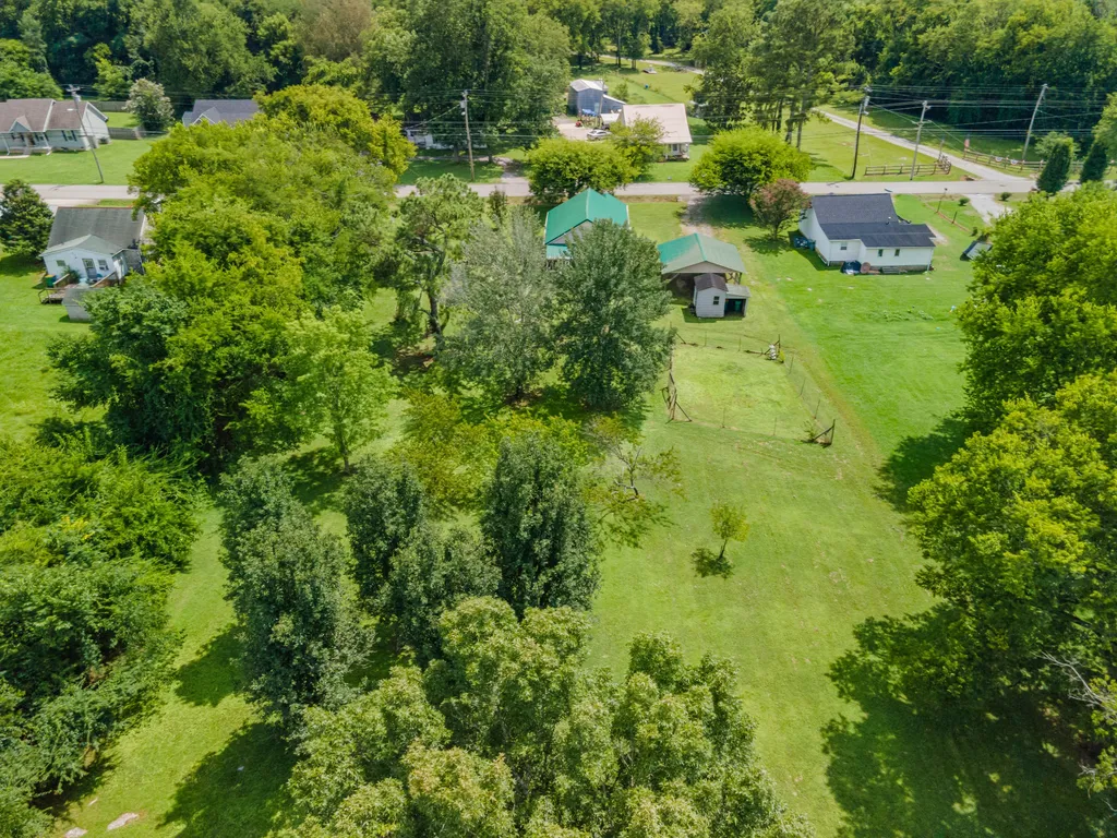 330 Holly Grove Road Lewisburg TN 37091