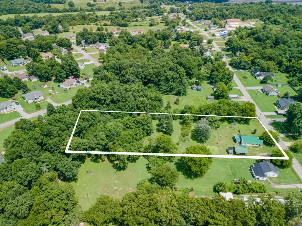 330 Holly Grove Road Lewisburg TN 37091