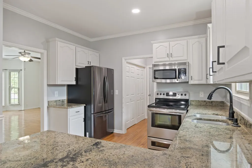 2100 Woodwind Point Mount Juliet TN 37122
