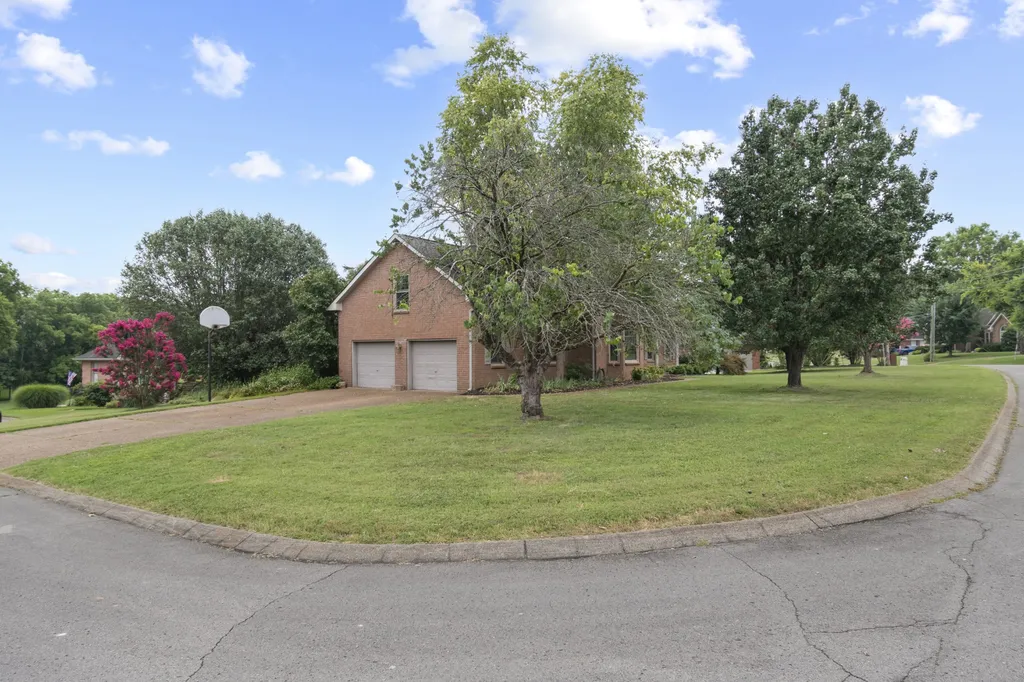 2100 Woodwind Point Mount Juliet TN 37122