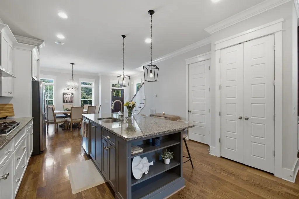 1428 15th Ave, S Nashville TN 37212
