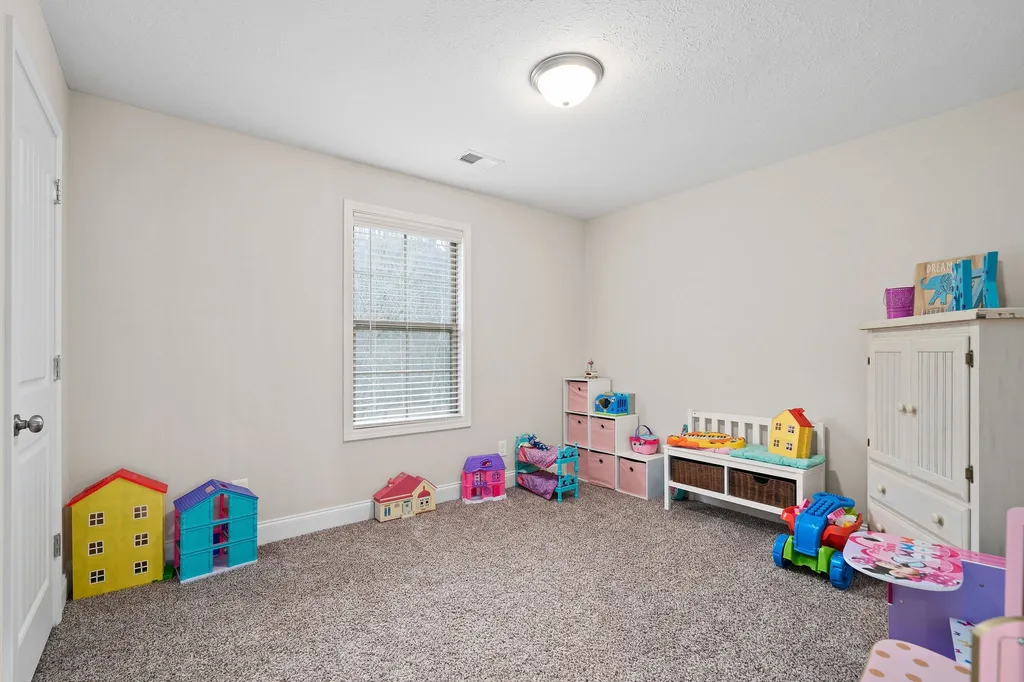 1725 Rains Road Clarksville TN 37042