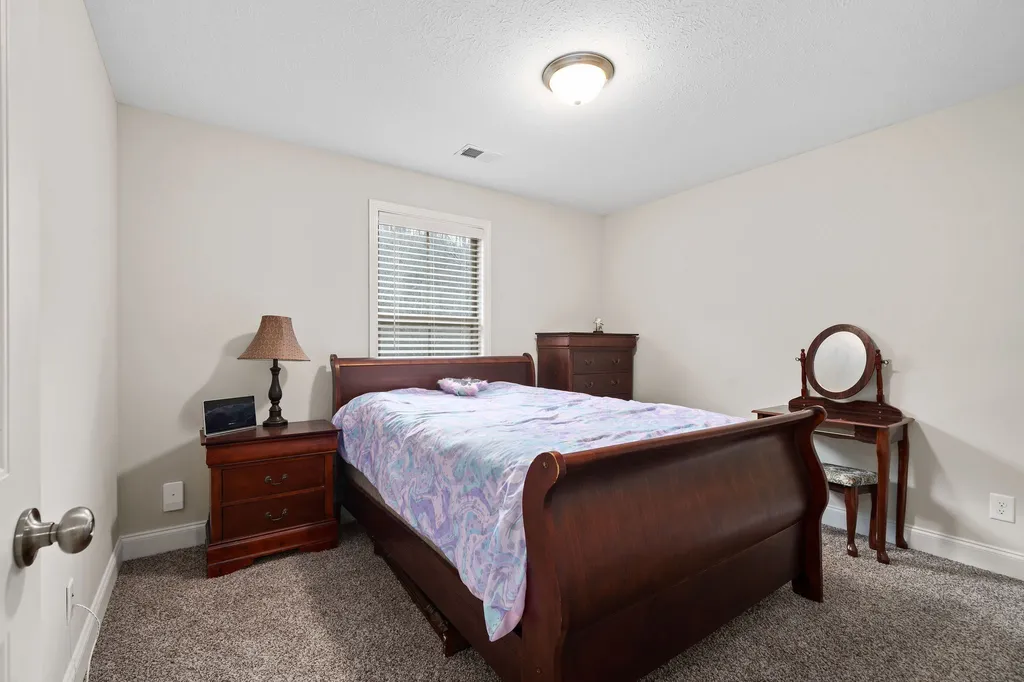 1725 Rains Road Clarksville TN 37042