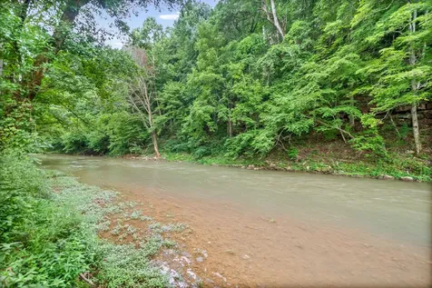 1725 Rains Road Clarksville TN 37042
