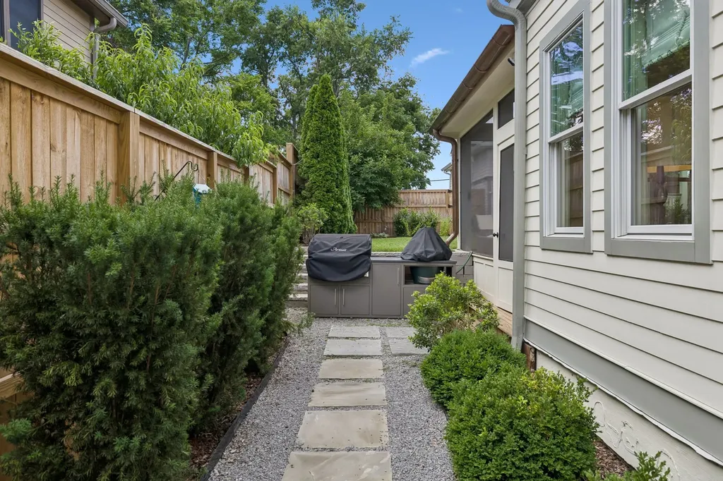929 Acklen Avenue Nashville TN 37203