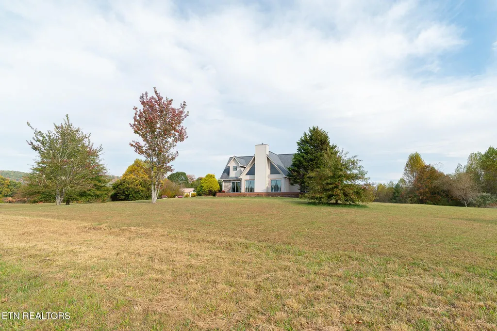 3767 Phillips Flats Road Oneida TN 37841
