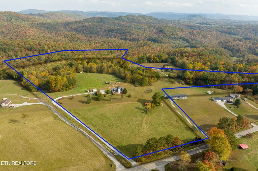 3767 Phillips Flats Road Oneida TN 37841