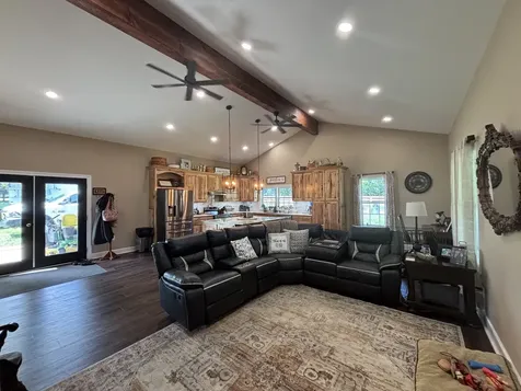 147 Black Ridge Road Lynnville TN 38472