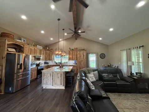 147 Black Ridge Road Lynnville TN 38472
