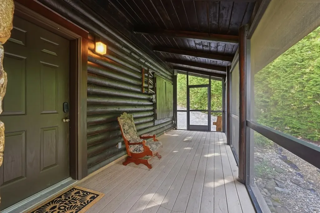 154 Parkview Drive Byrdstown TN 38549