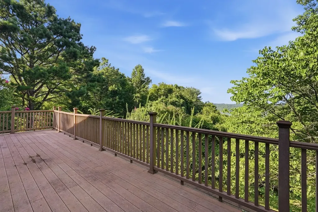 154 Parkview Drive Byrdstown TN 38549