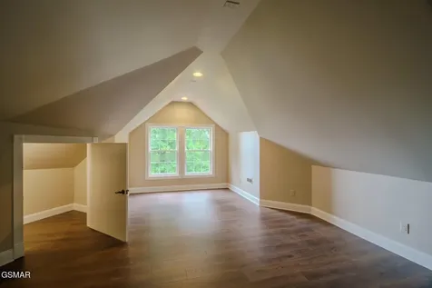 431 Thomas Loop Road Sevierville TN 37876