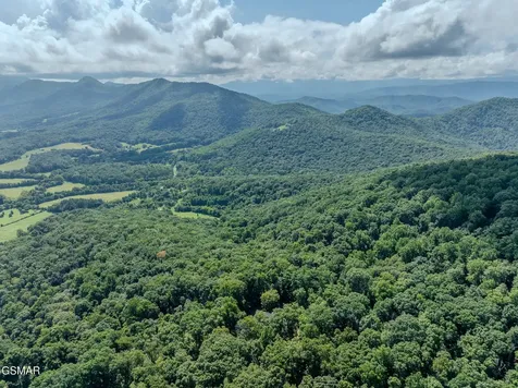 431 Thomas Loop Road Sevierville TN 37876
