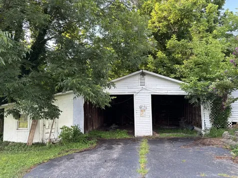 463 E Illinois Avenue Whitwell TN 37397