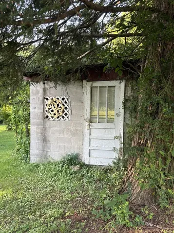 463 E Illinois Avenue Whitwell TN 37397