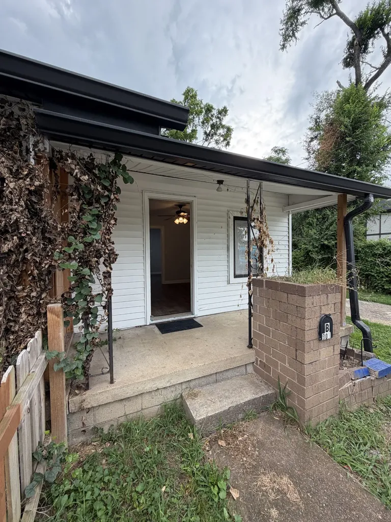 901 28th Ave, N Nashville TN 37208