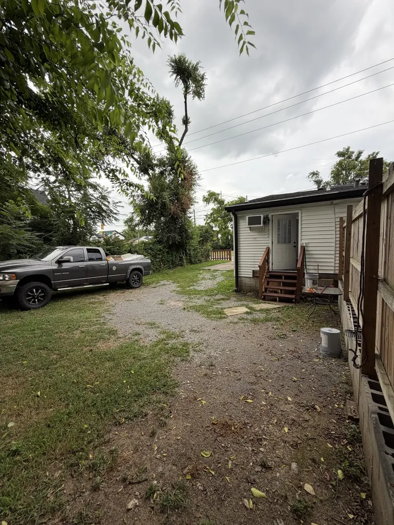 901 28th Ave, N Nashville TN 37208
