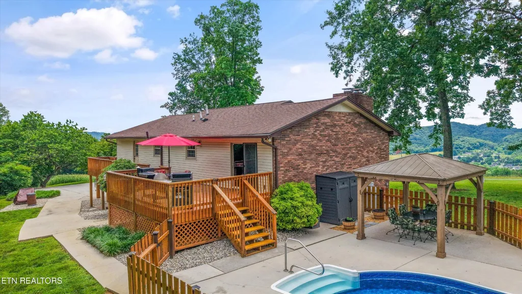 172 Fox Hunter Road Maynardville TN 37807