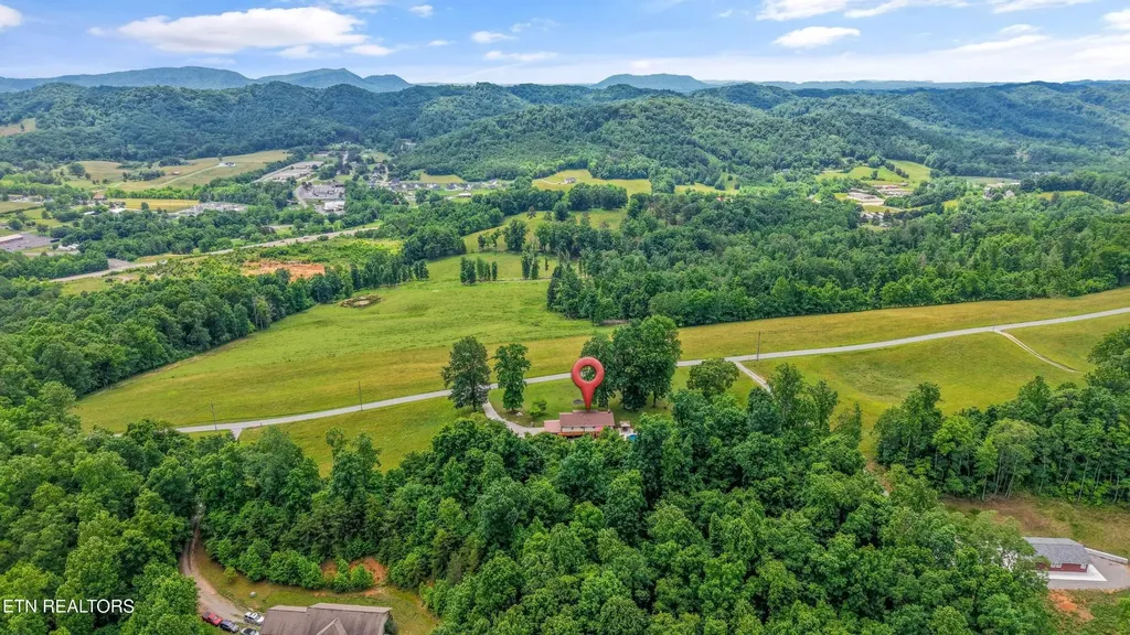 172 Fox Hunter Road Maynardville TN 37807
