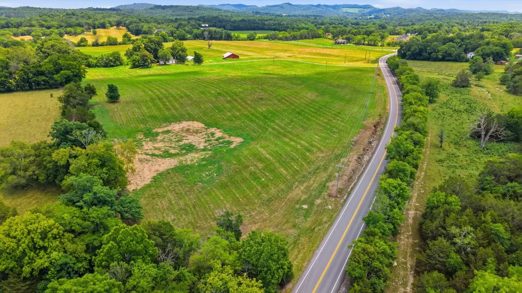 8001 Cainsville Road Lebanon TN 37090