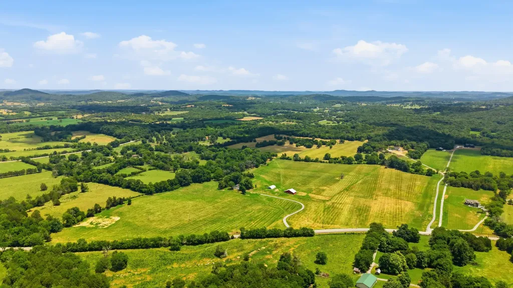 8001 Cainsville Road Lebanon TN 37090