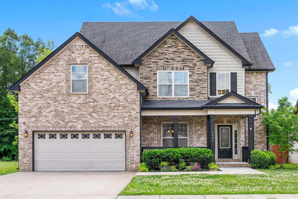 1697 Ellie Piper Circle Clarksville TN 37043