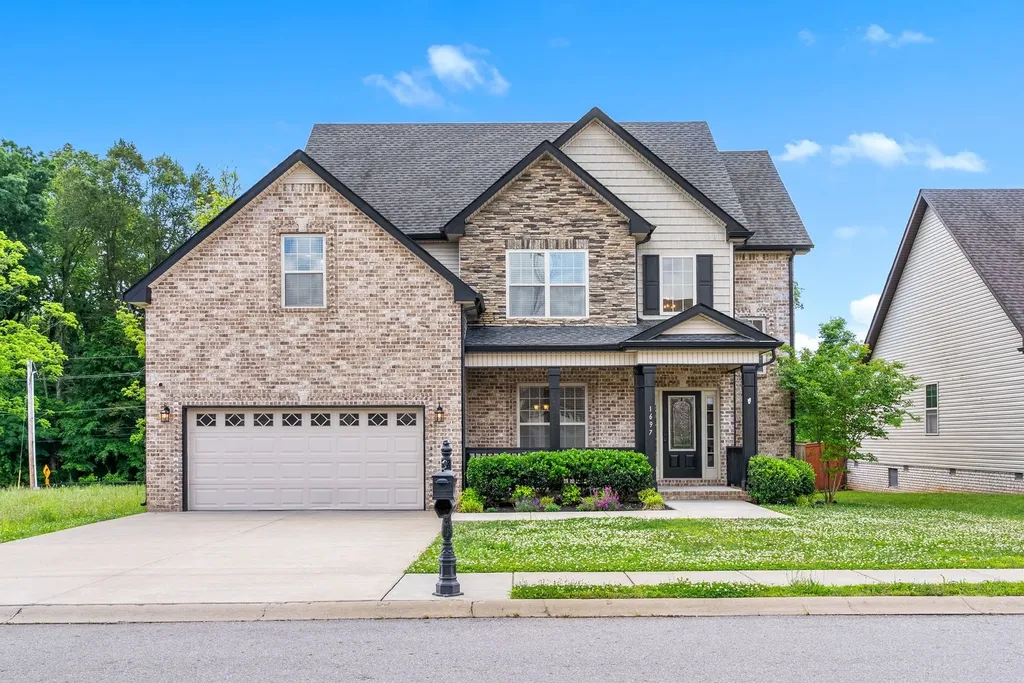 1697 Ellie Piper Circle Clarksville TN 37043