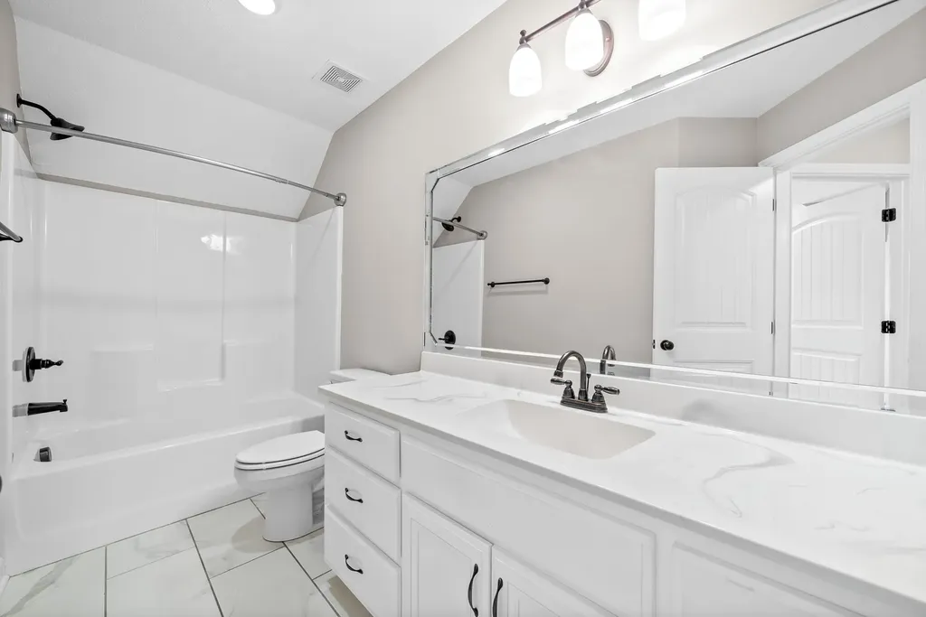 1697 Ellie Piper Circle Clarksville TN 37043
