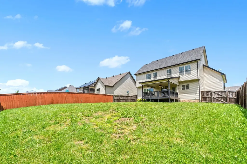 1697 Ellie Piper Circle Clarksville TN 37043