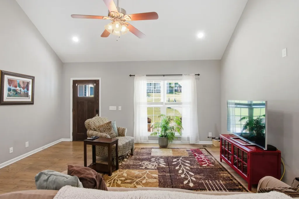 106 Doak Street Shelbyville TN 37160