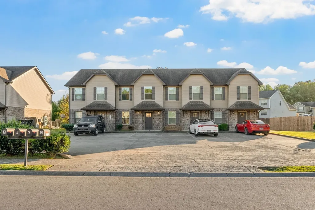 1772 Springwater Drive Clarksville TN 37042