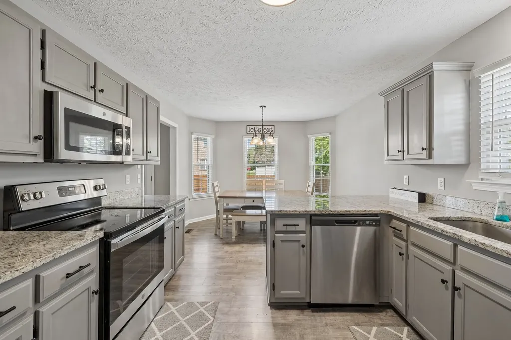 1928 Pennington Drive Murfreesboro TN 37129