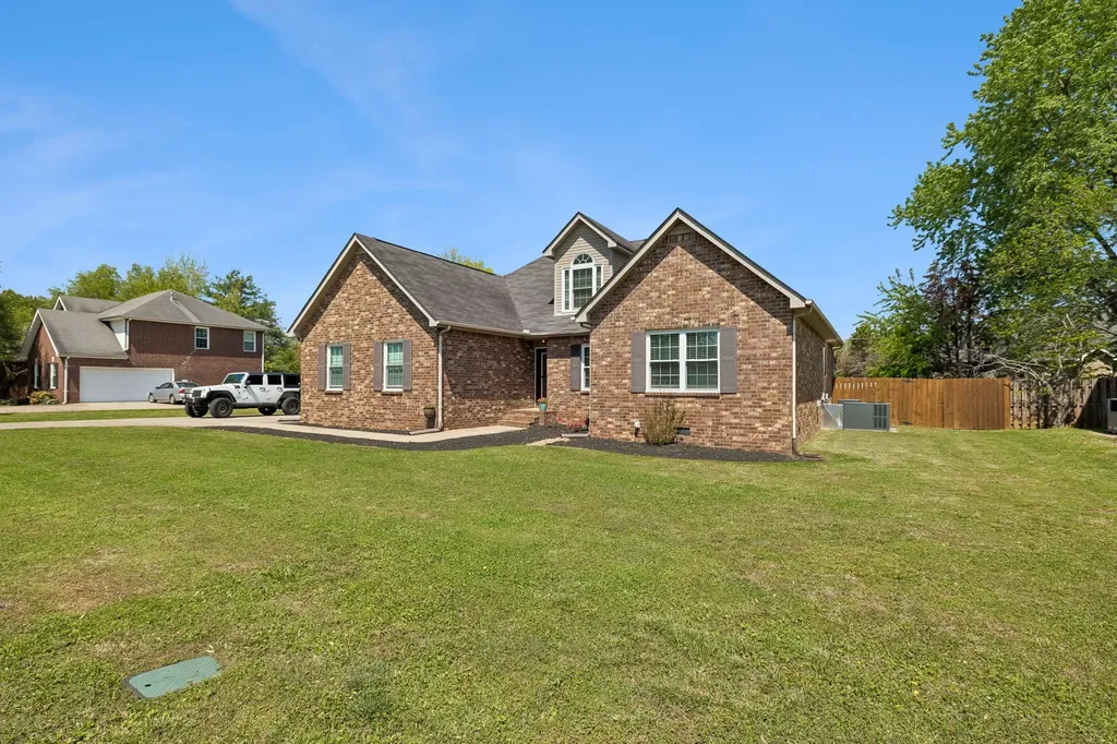 1928 Pennington Drive Murfreesboro TN 37129