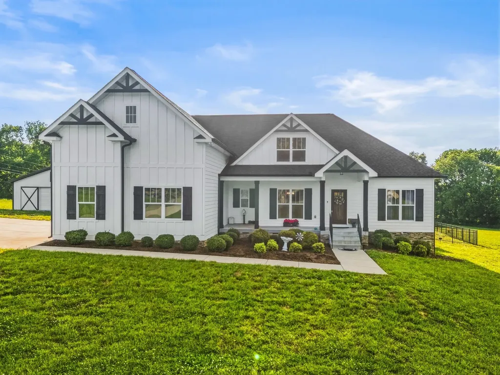 3378 New Hall Road Greenbrier TN 37073