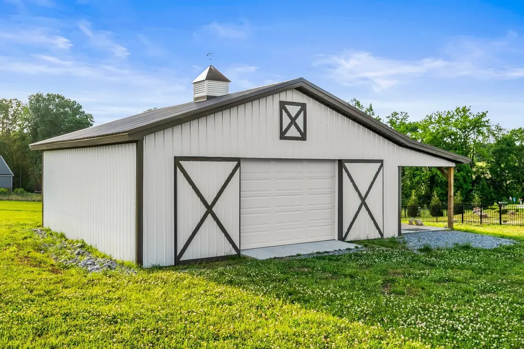 3378 New Hall Road Greenbrier TN 37073