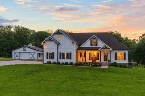 3378 New Hall Road Greenbrier TN 37073