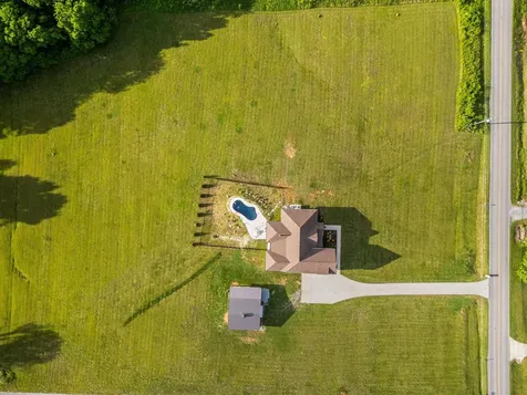 3378 New Hall Road Greenbrier TN 37073