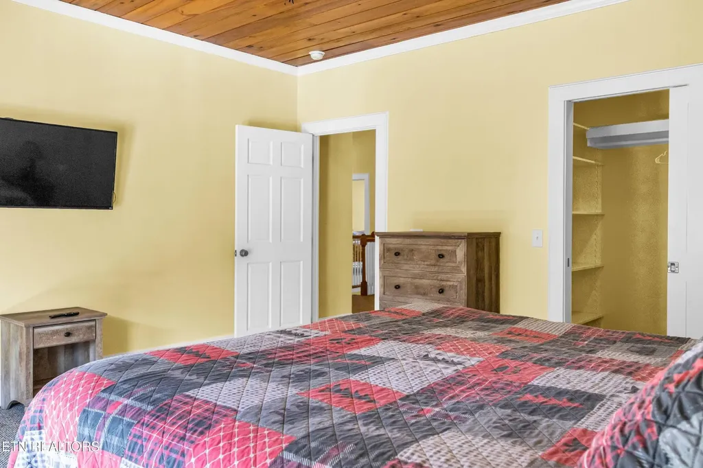 128 Rafter Road Tellico Plains TN 37385