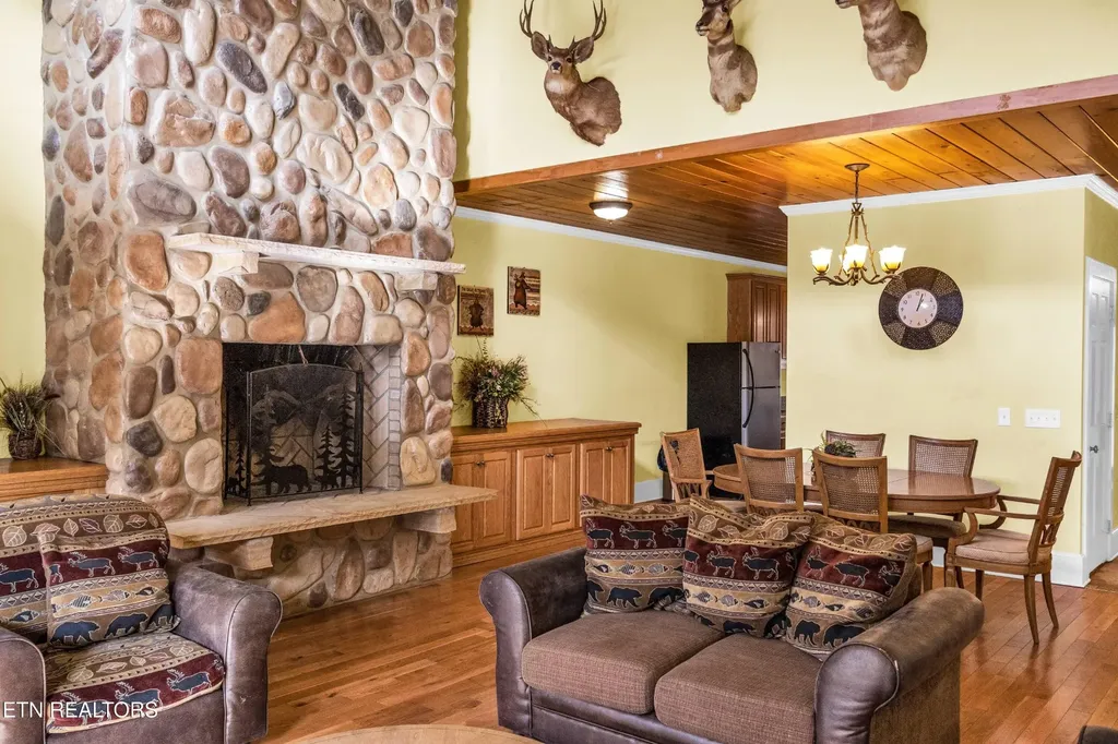 128 Rafter Road Tellico Plains TN 37385