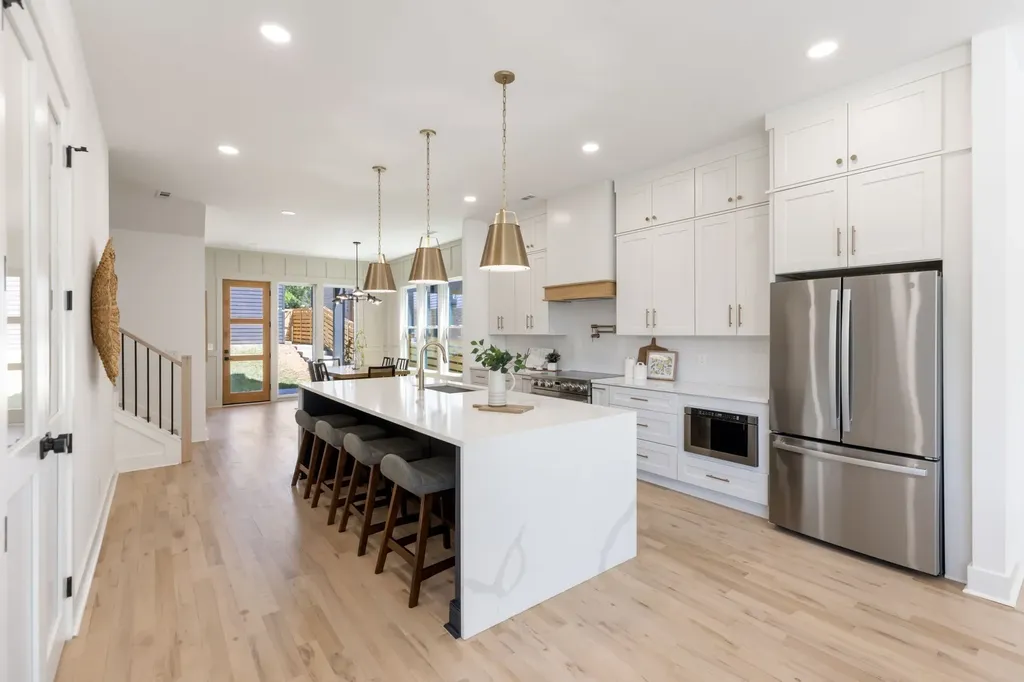 1215 Montgomery Nashville TN 37207