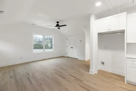 1215 Montgomery Avenue Nashville TN 37207
