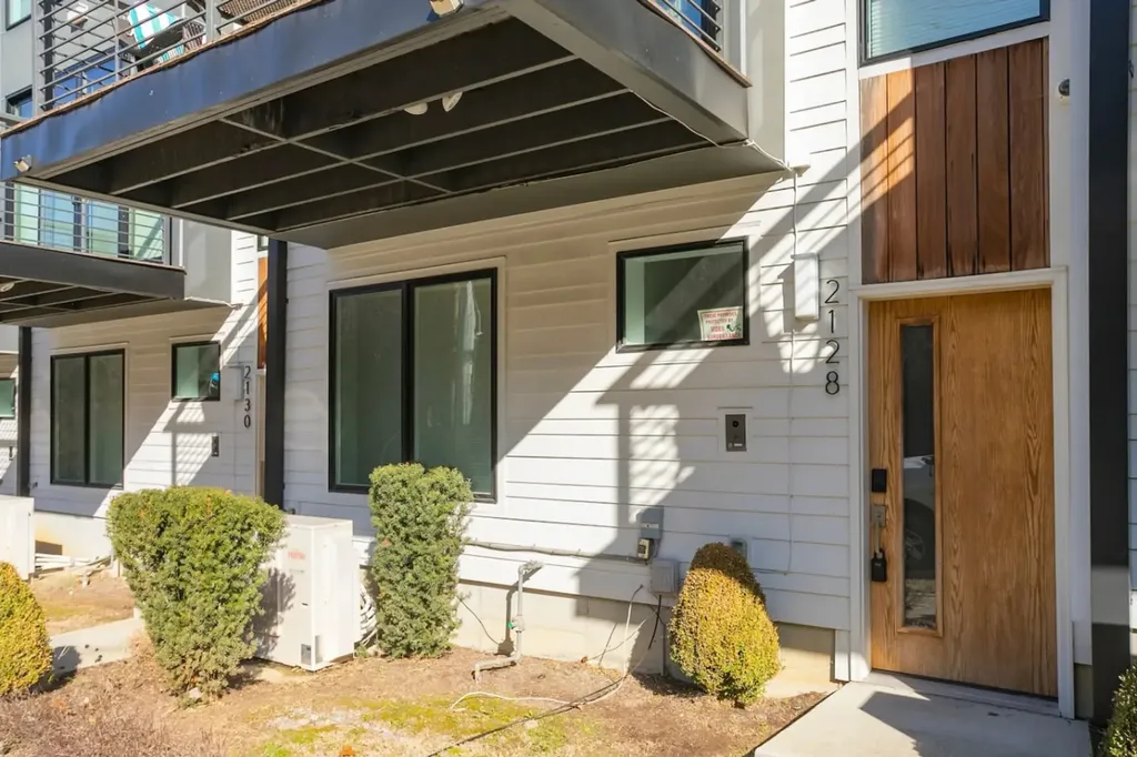 2128 9th Ave, N Nashville TN 37208