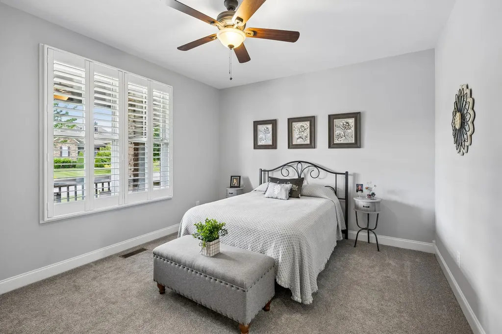943 Nashs Nook Columbia TN 38401