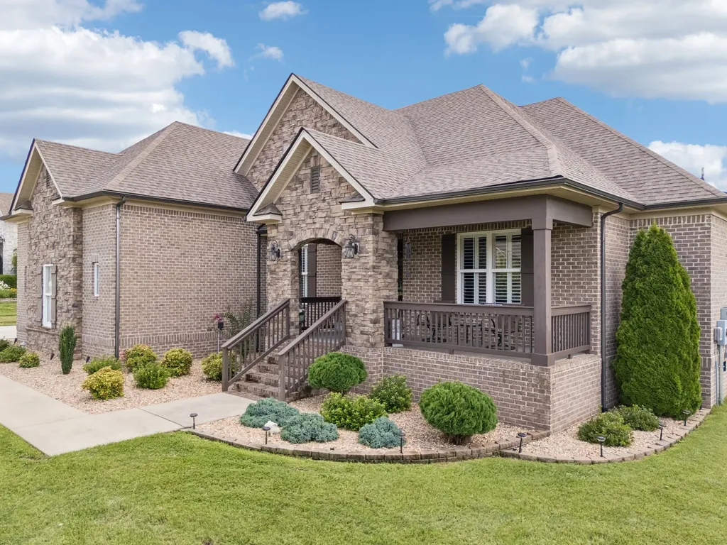943 Nashs Nook Columbia TN 38401