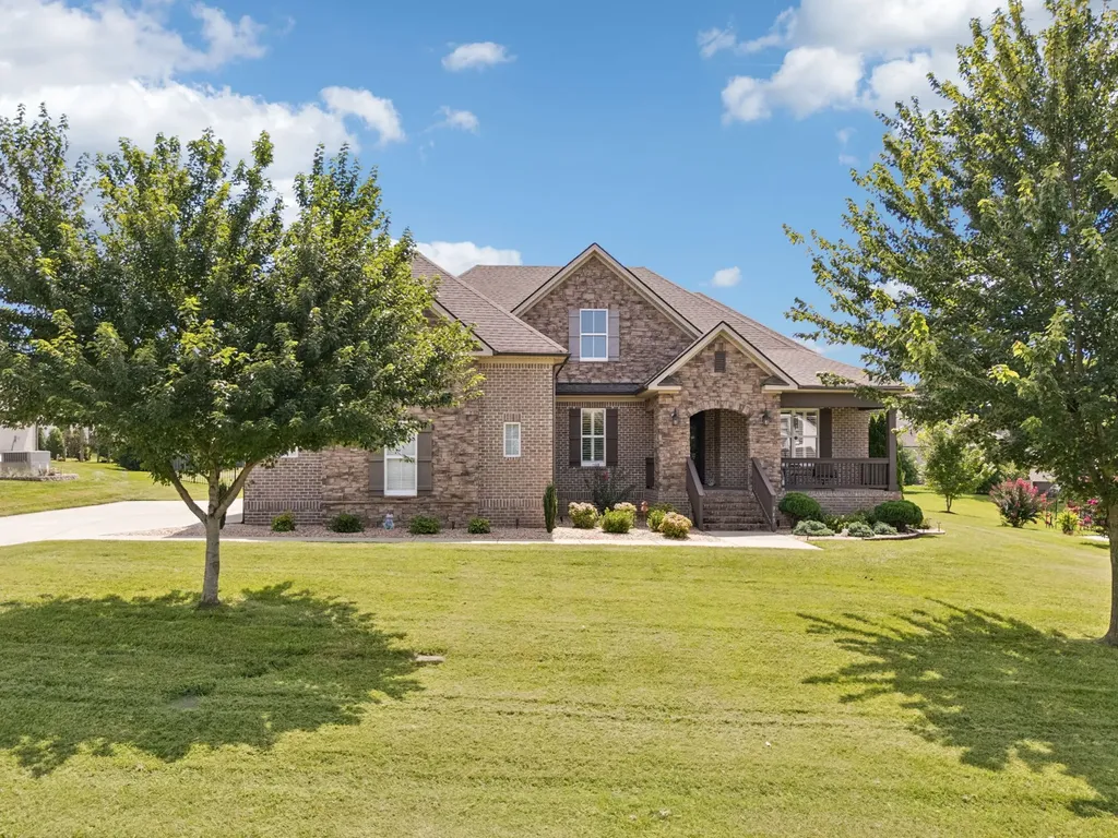 943 Nashs Nook Columbia TN 38401