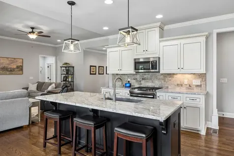 943 Nashs Nook Columbia TN 38401