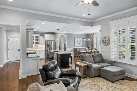 943 Nashs Nook Columbia TN 38401