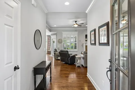 943 Nashs Nook Columbia TN 38401